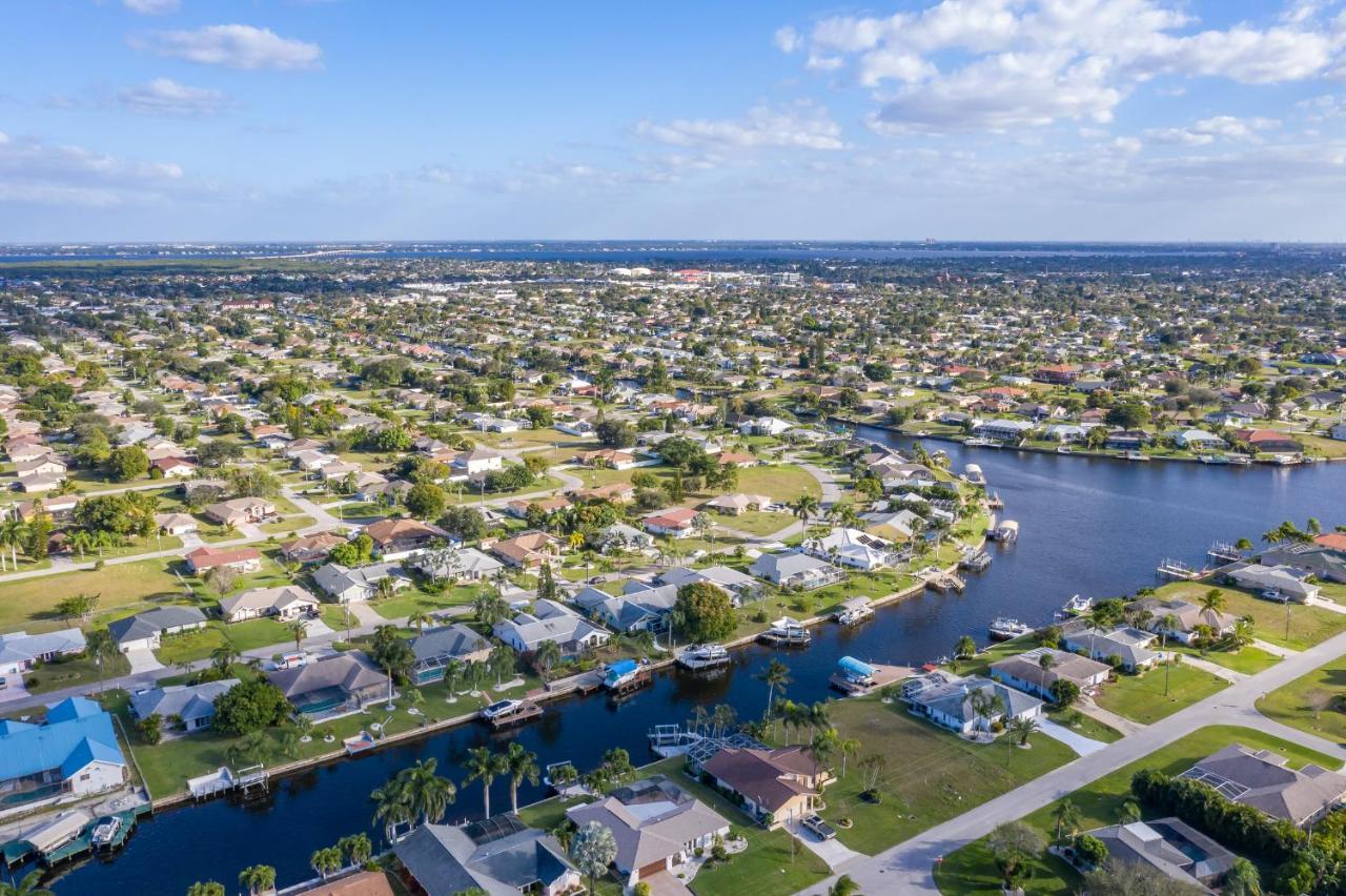 Villa Calusa, Cape Coral Exterior photo