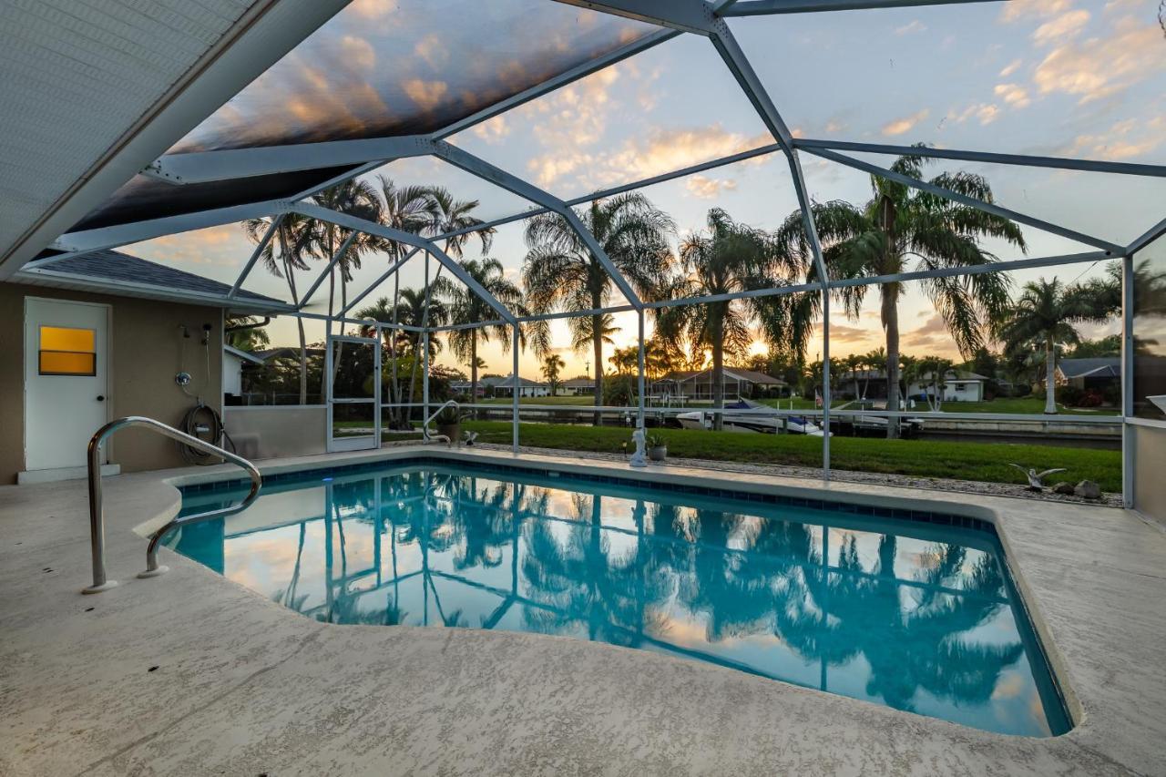 Villa Calusa, Cape Coral Exterior photo