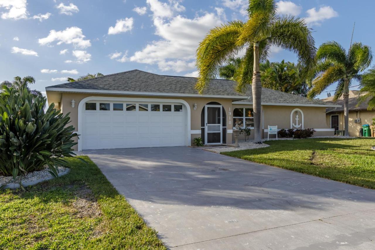 Villa Calusa, Cape Coral Exterior photo