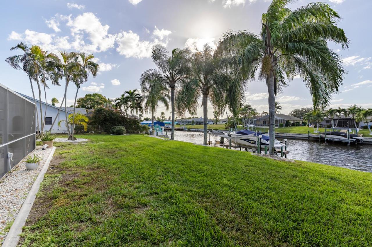 Villa Calusa, Cape Coral Exterior photo