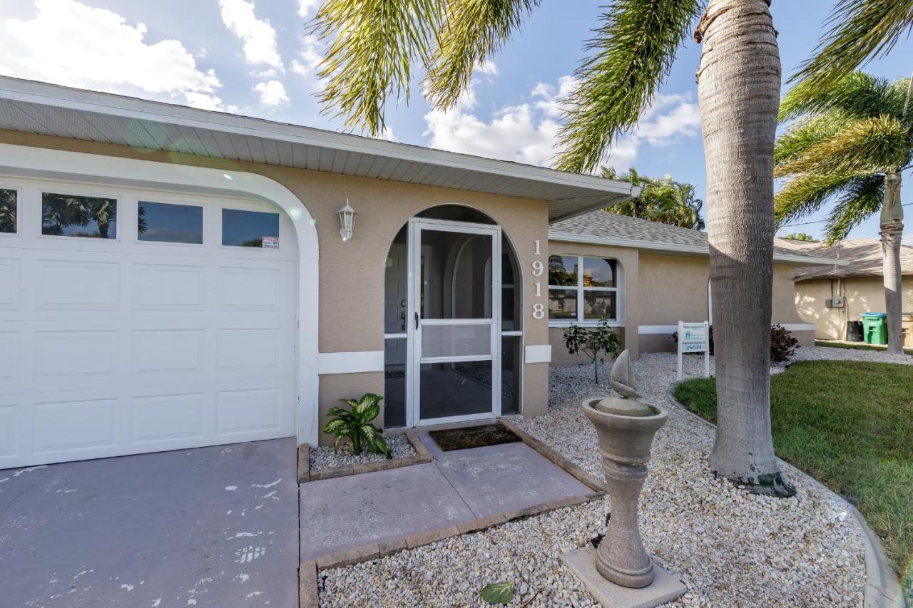 Villa Calusa, Cape Coral Exterior photo