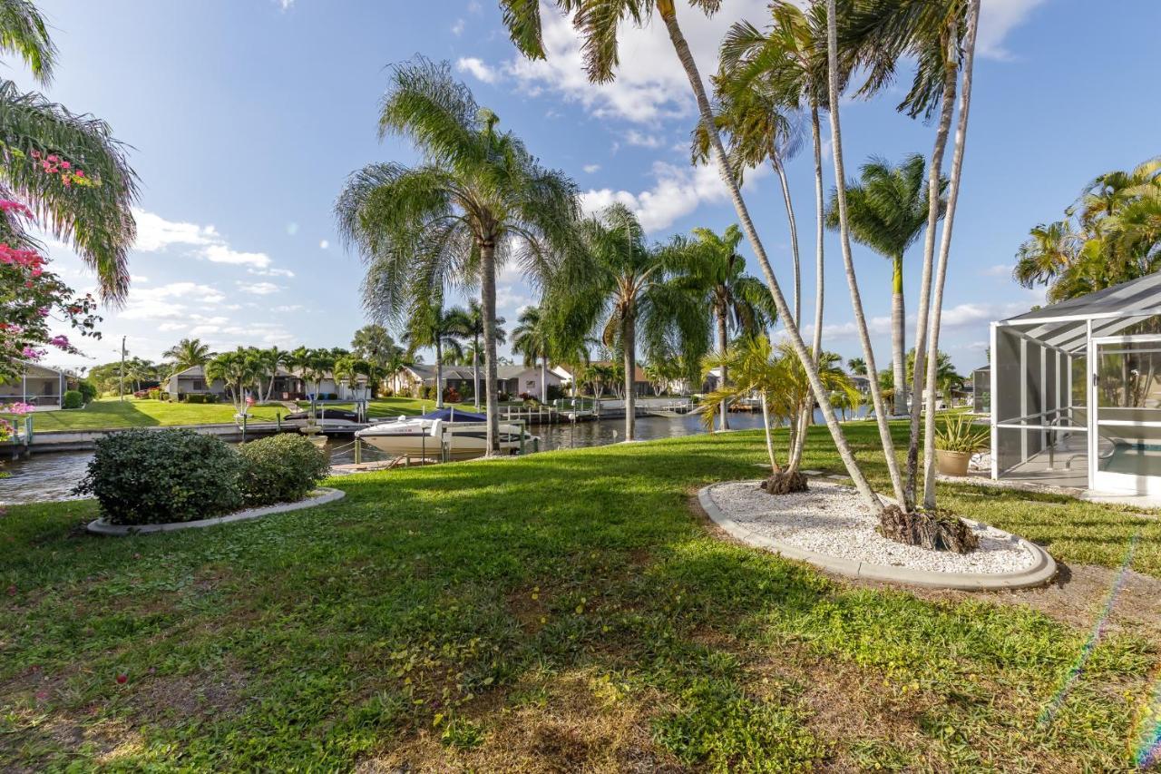 Villa Calusa, Cape Coral Exterior photo