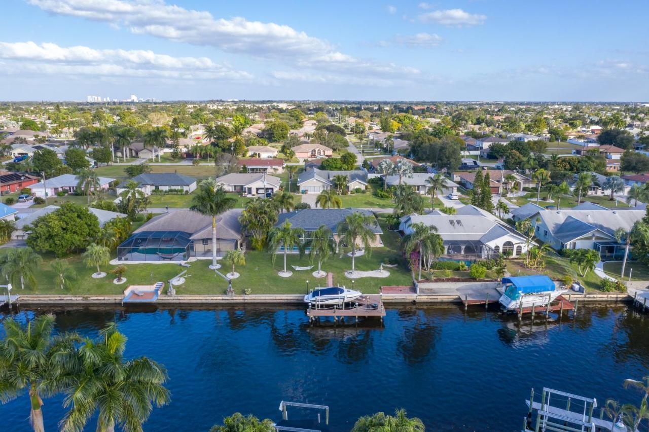 Villa Calusa, Cape Coral Exterior photo