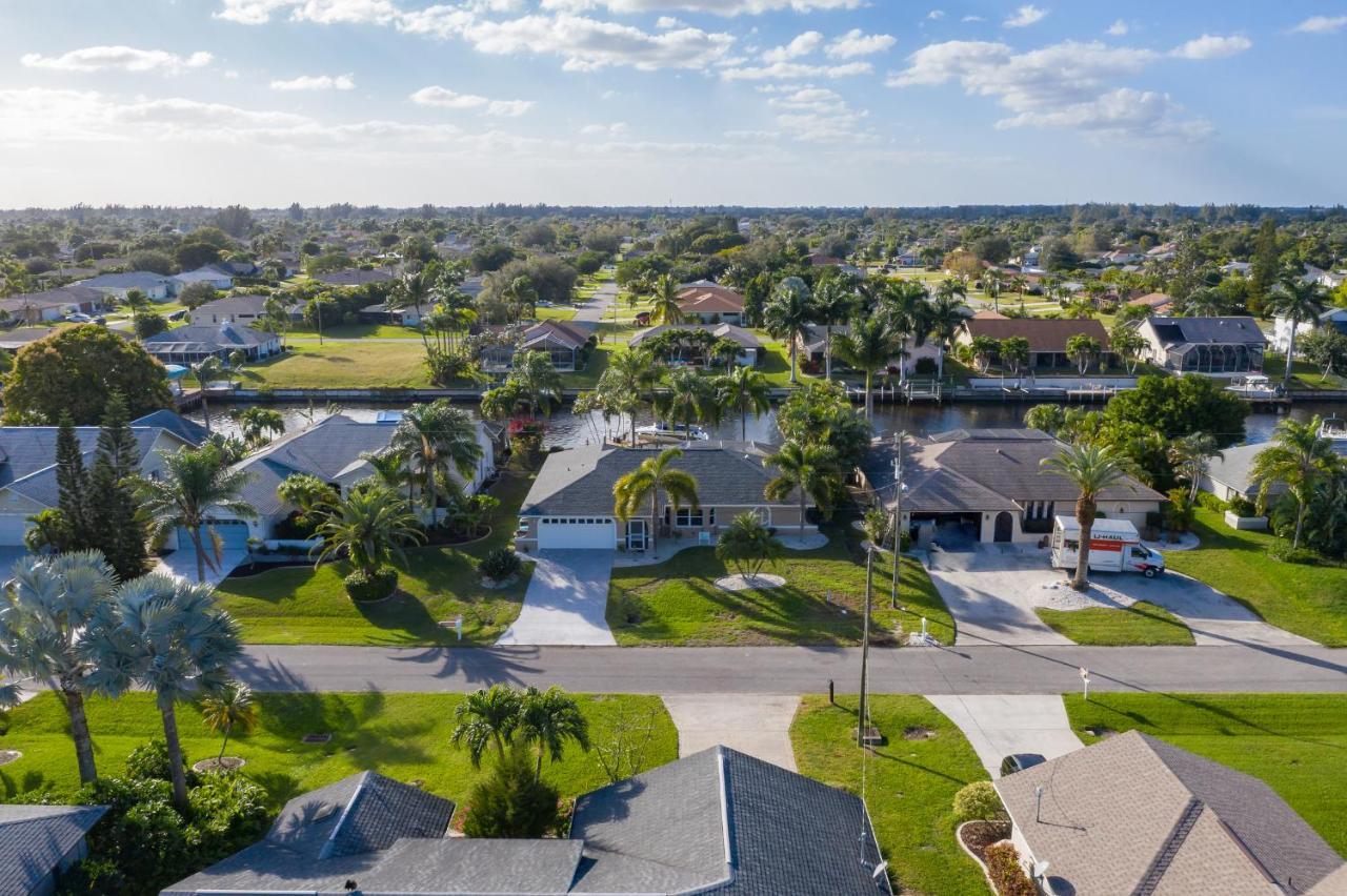 Villa Calusa, Cape Coral Exterior photo