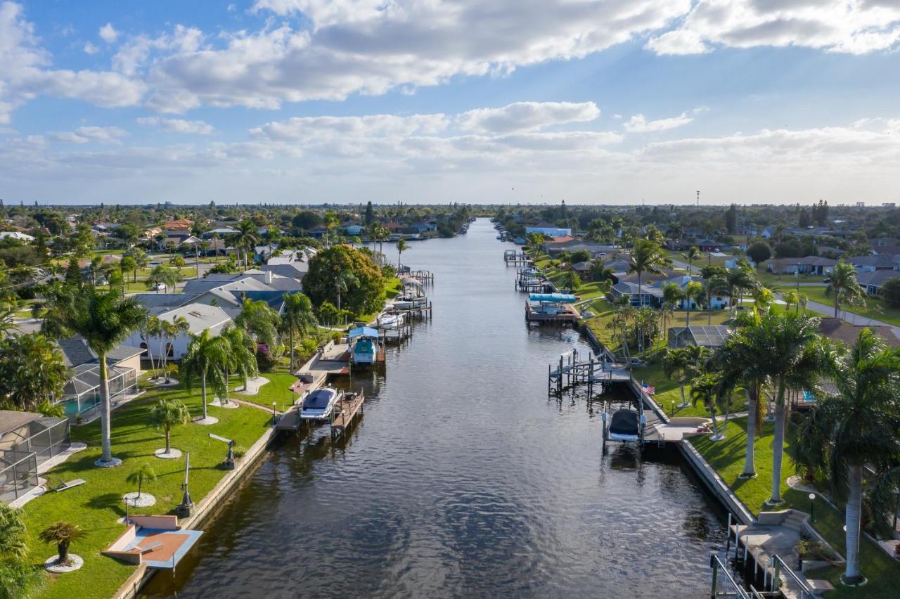 Villa Calusa, Cape Coral Exterior photo