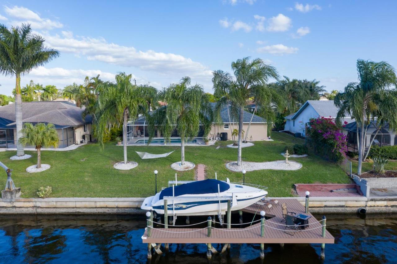 Villa Calusa, Cape Coral Exterior photo