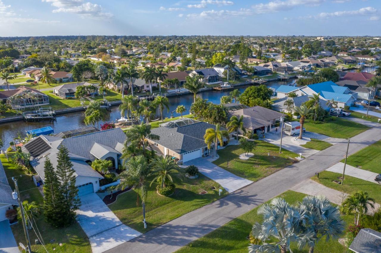 Villa Calusa, Cape Coral Exterior photo